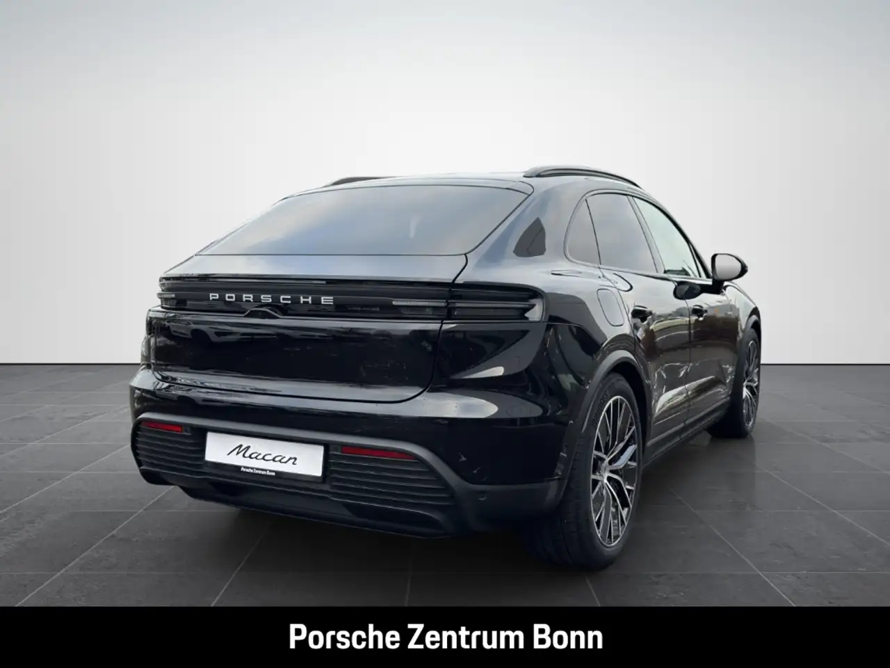 Porsche Macan 4 5