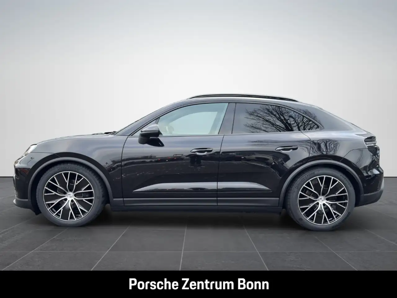 Porsche Macan 4 8