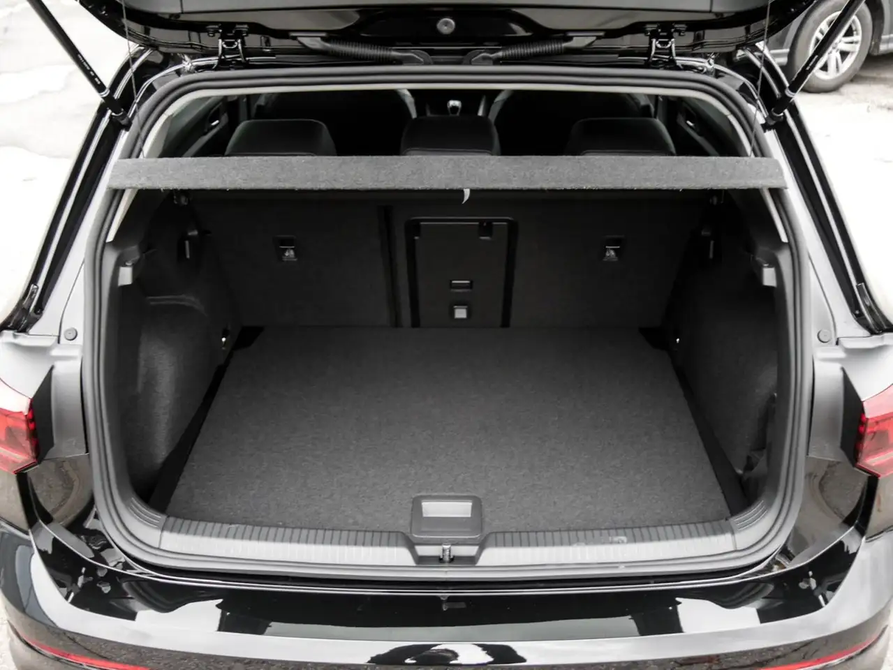 Volkswagen Golf VIII 15