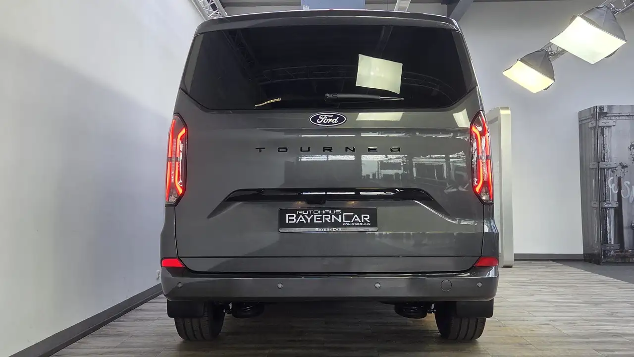 Ford Tourneo 5