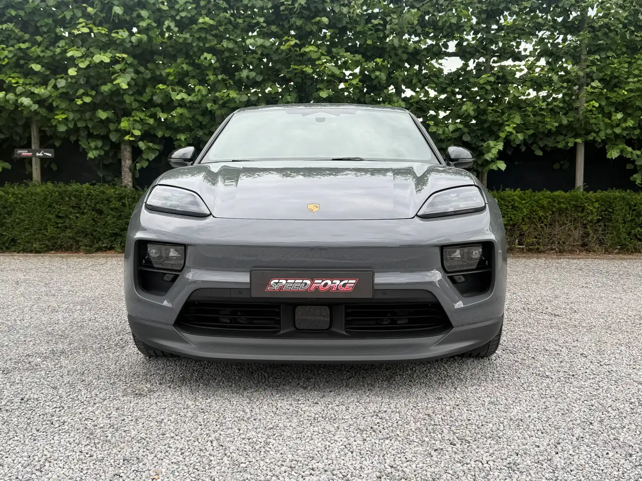 Porsche Macan 4 3