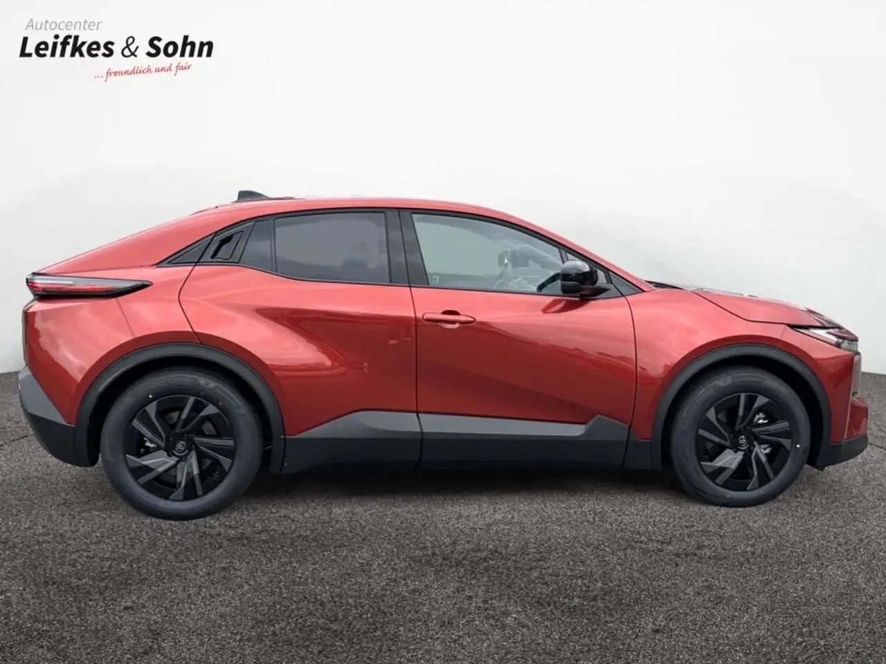 Toyota C-HR 4