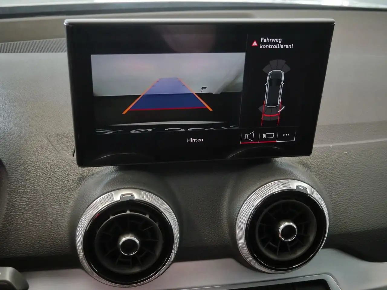 Audi Q2 35 15