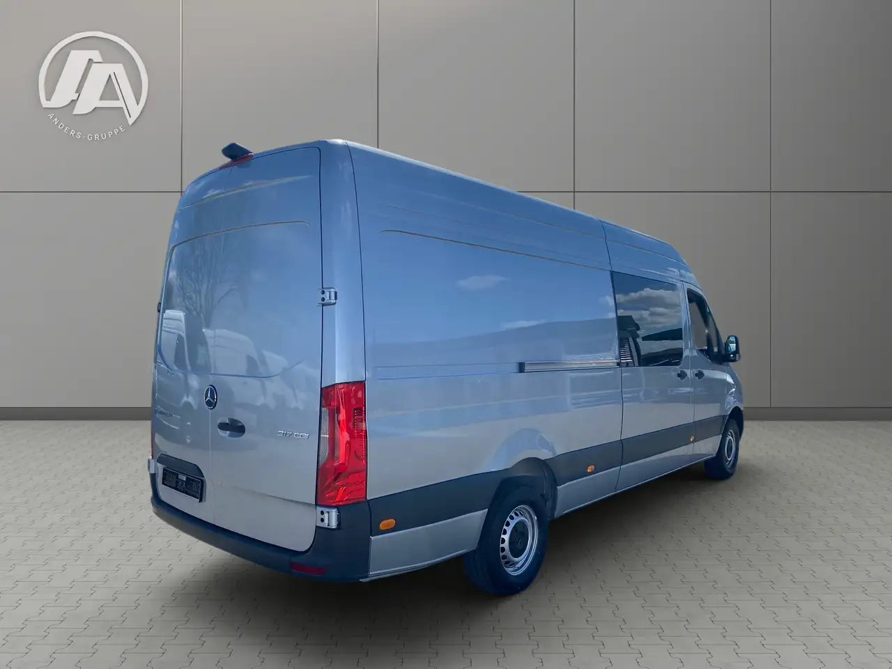 Mercedes-Benz Sprinter 317 4