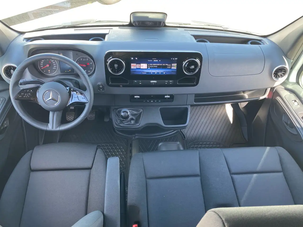 Mercedes-Benz Sprinter 317 8