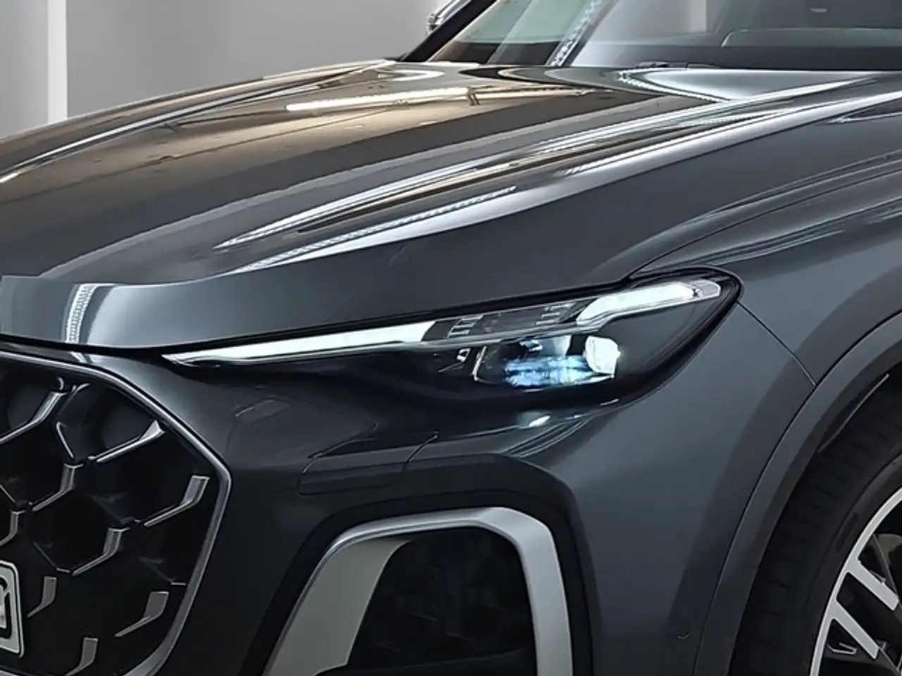 Audi SQ5 3