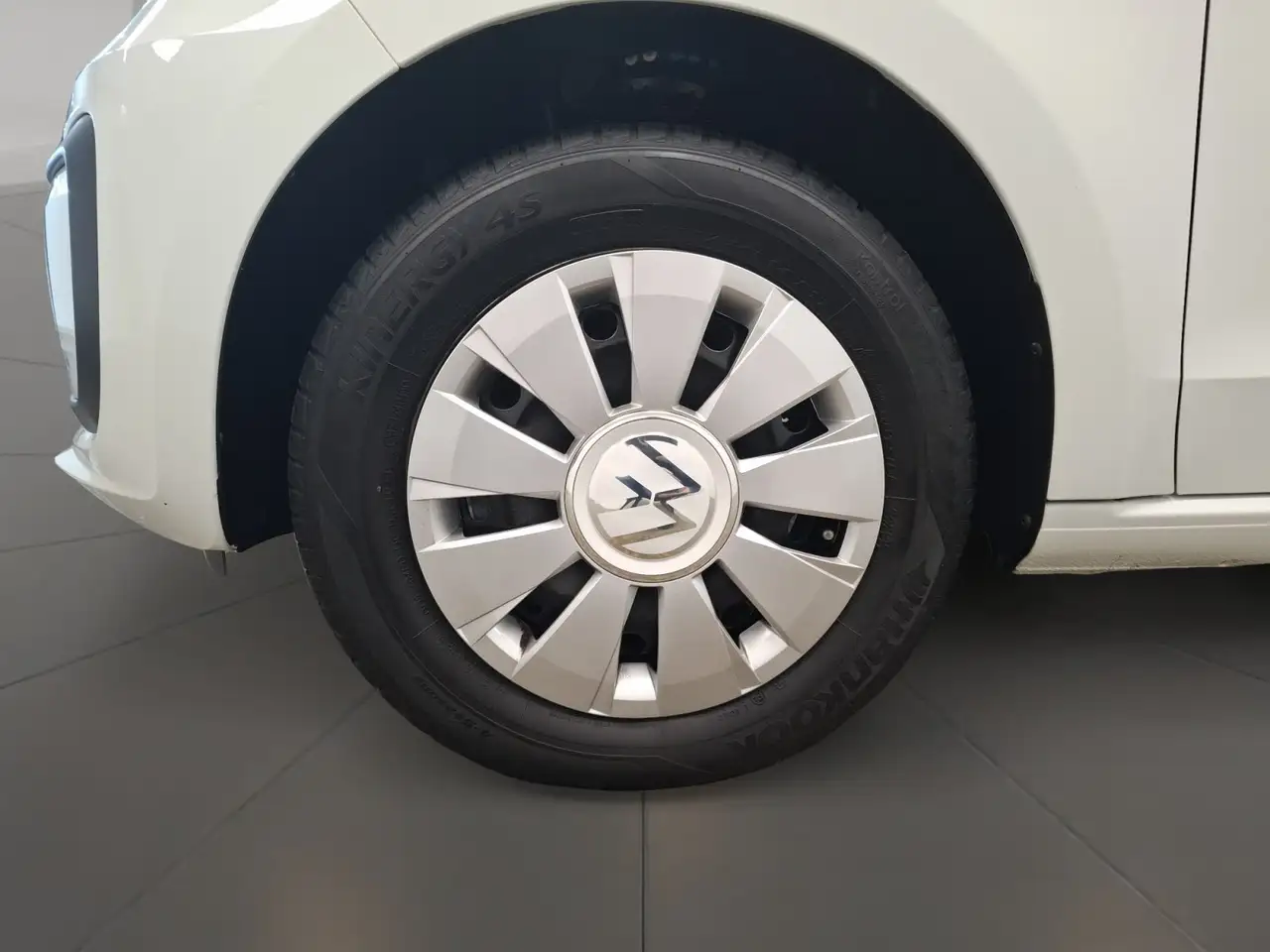 Volkswagen up! 5