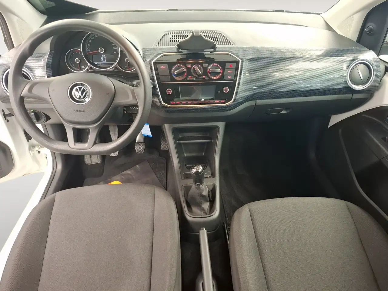 Volkswagen up! 8