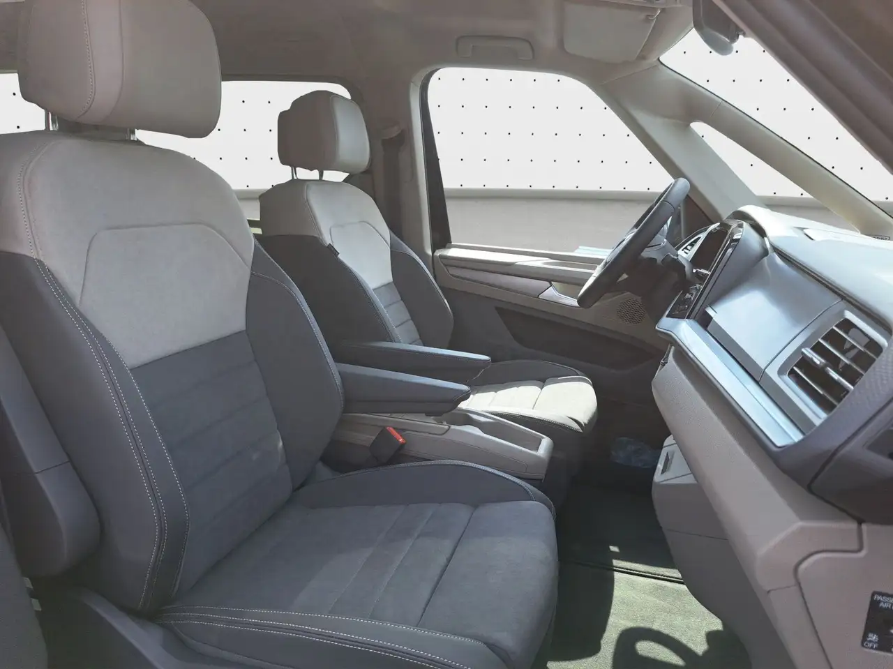 Volkswagen T7 Multivan 4