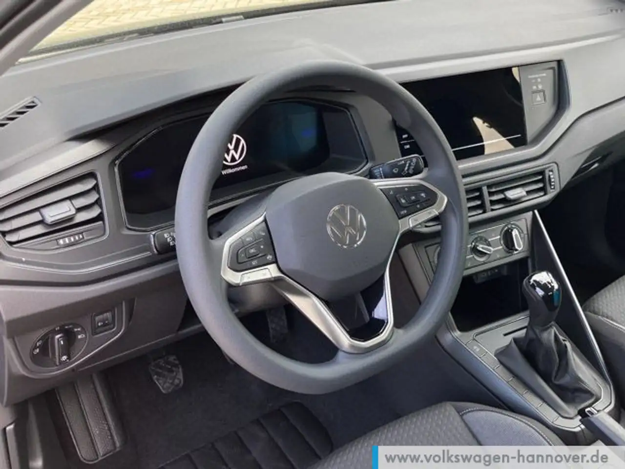 Volkswagen Polo 13