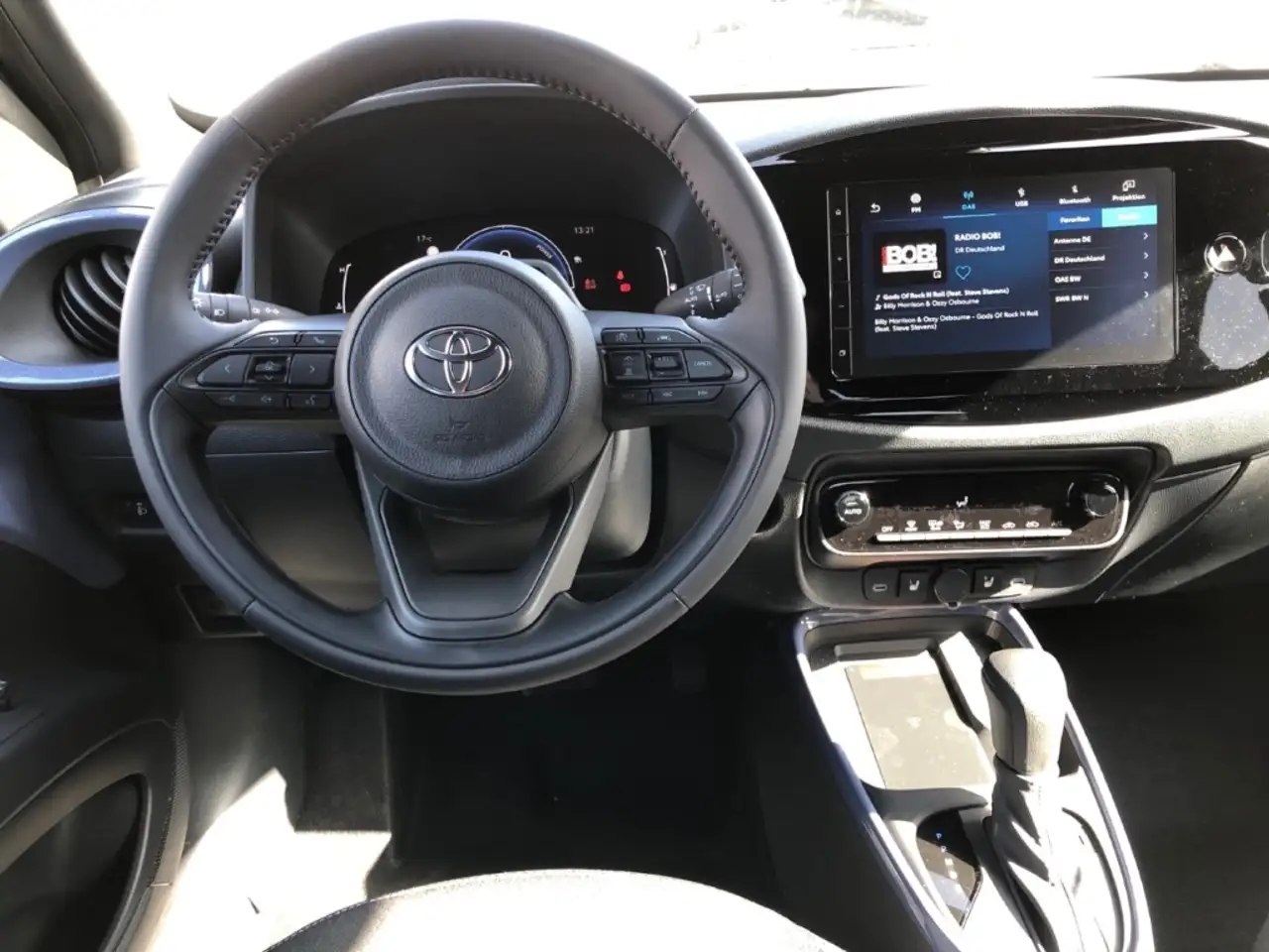 Toyota Aygo X 15