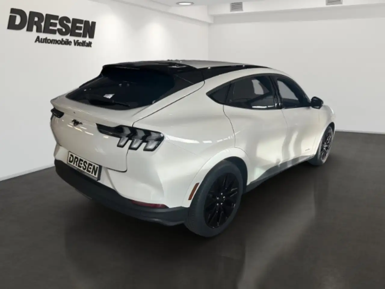Ford Mustang 4