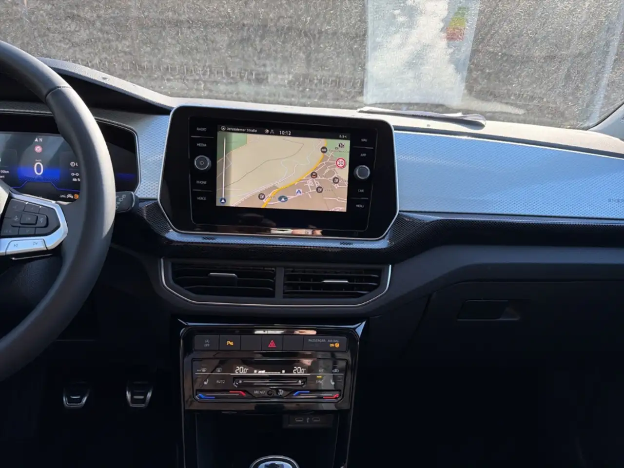 Volkswagen T-Cross 11