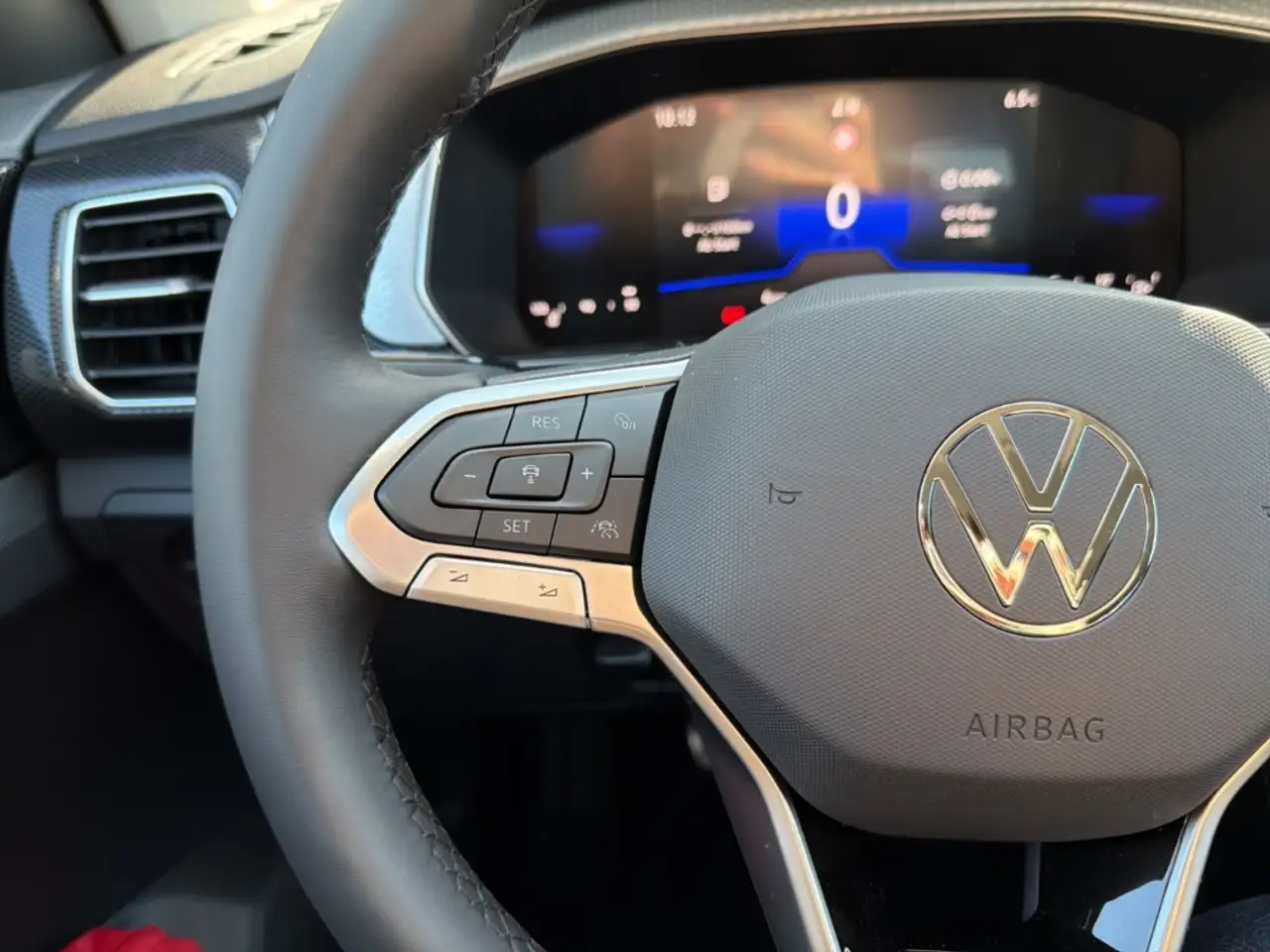 Volkswagen T-Cross 12
