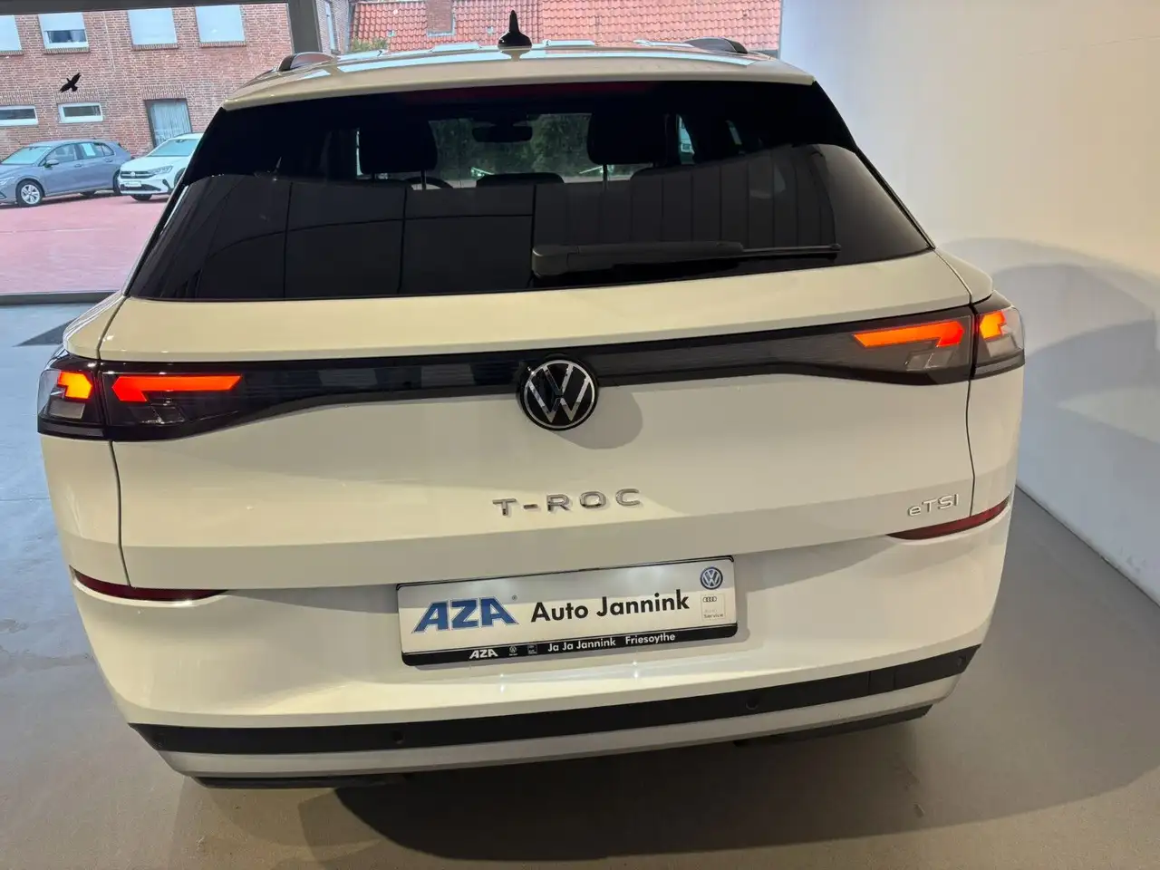 Volkswagen T-Roc 11