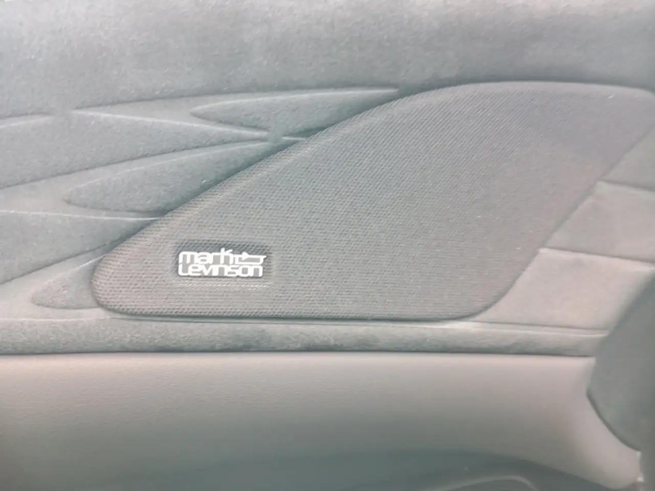 Lexus RX 9