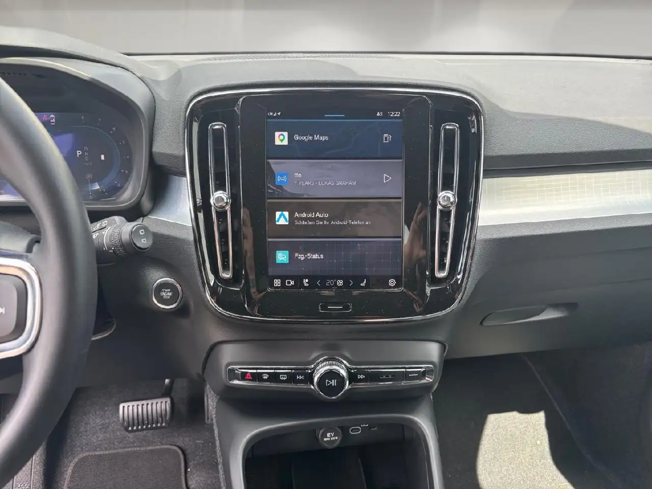 Volvo XC40 12