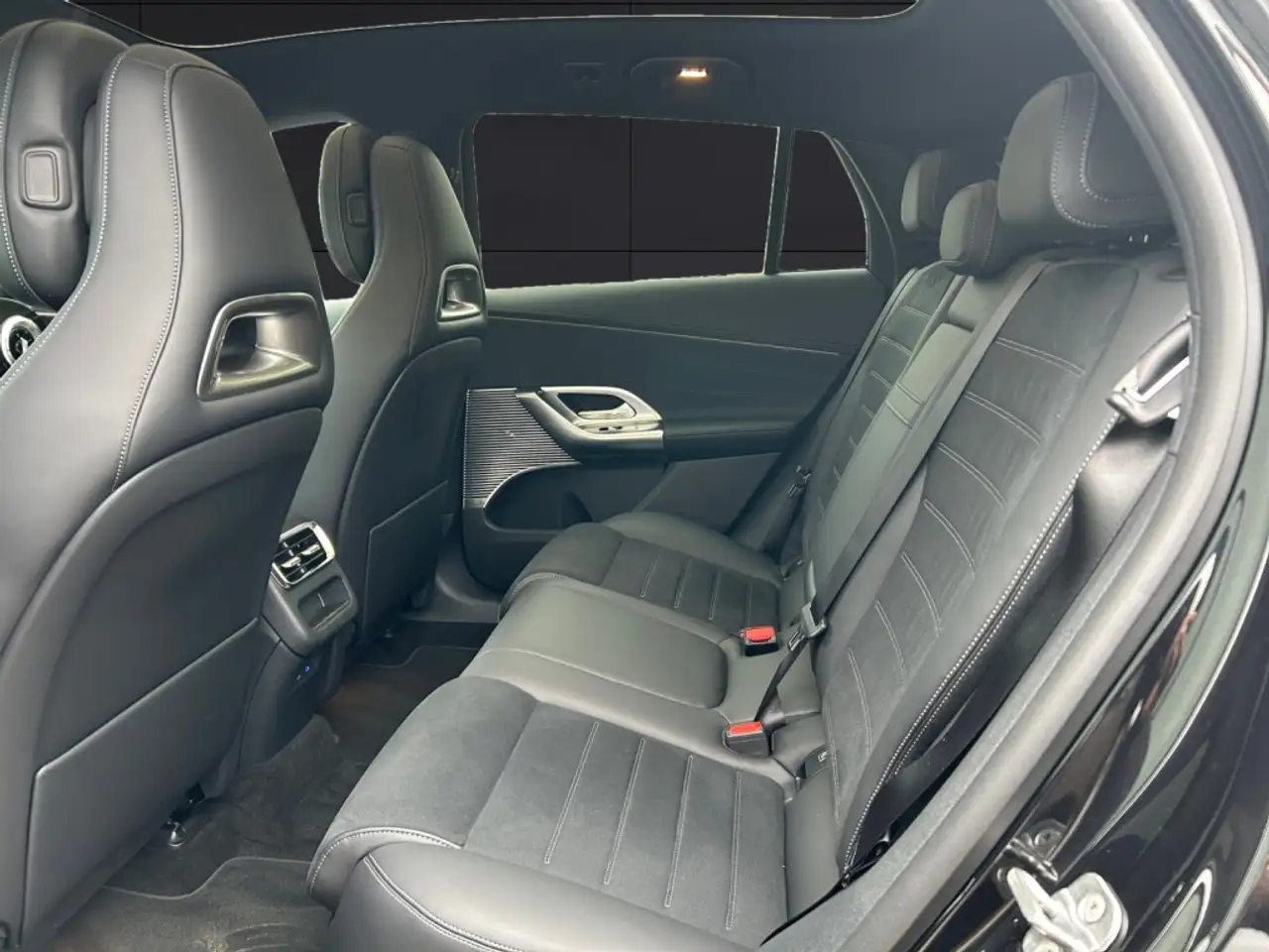 Mercedes-Benz GLC 400 11