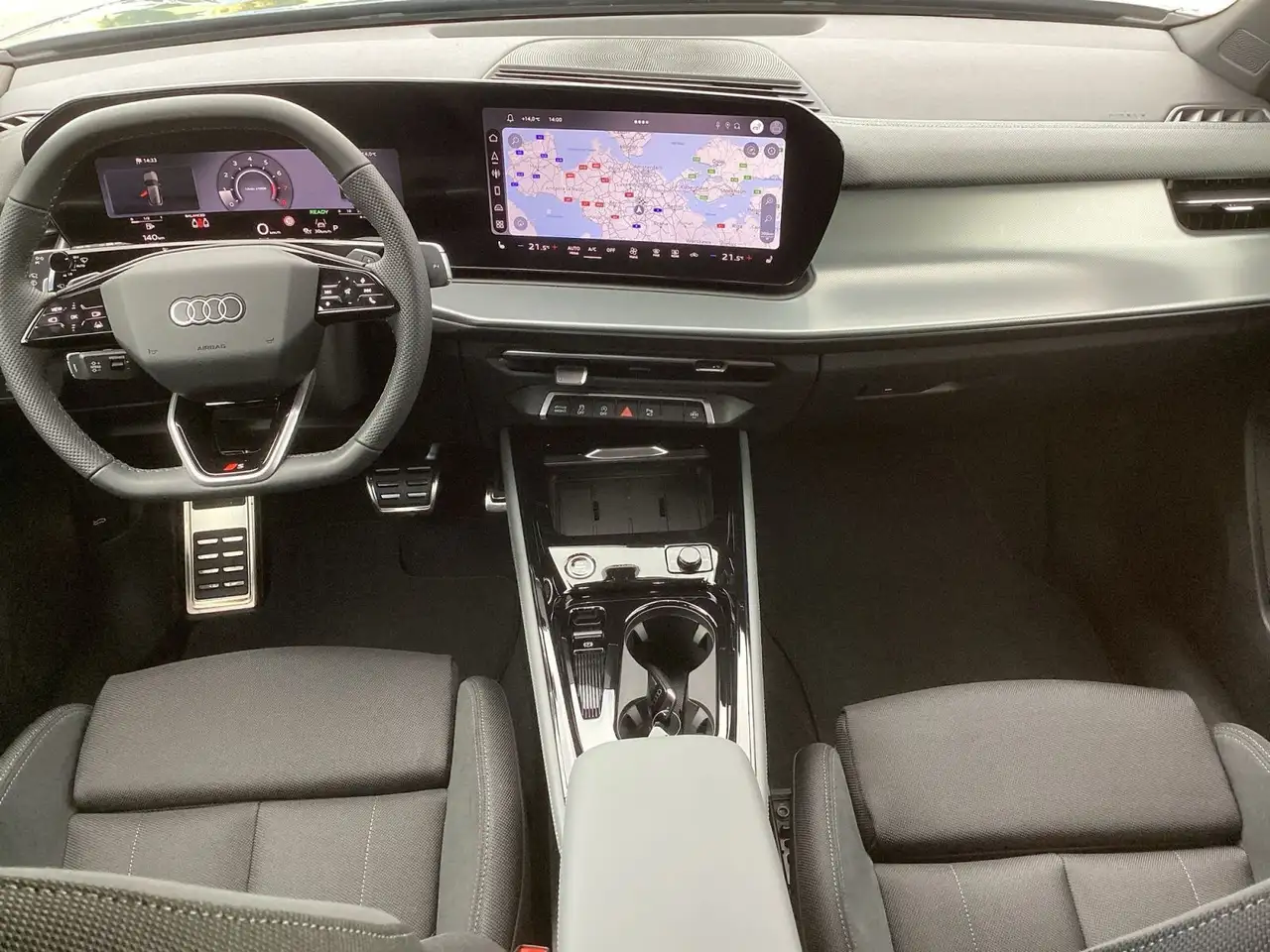 Audi Q3 10