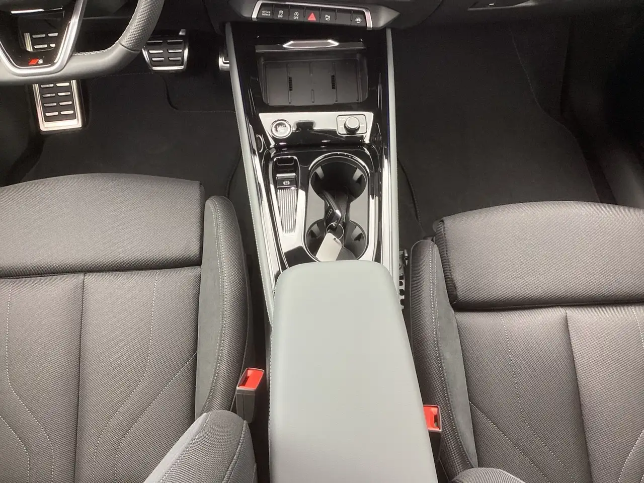 Audi Q3 11