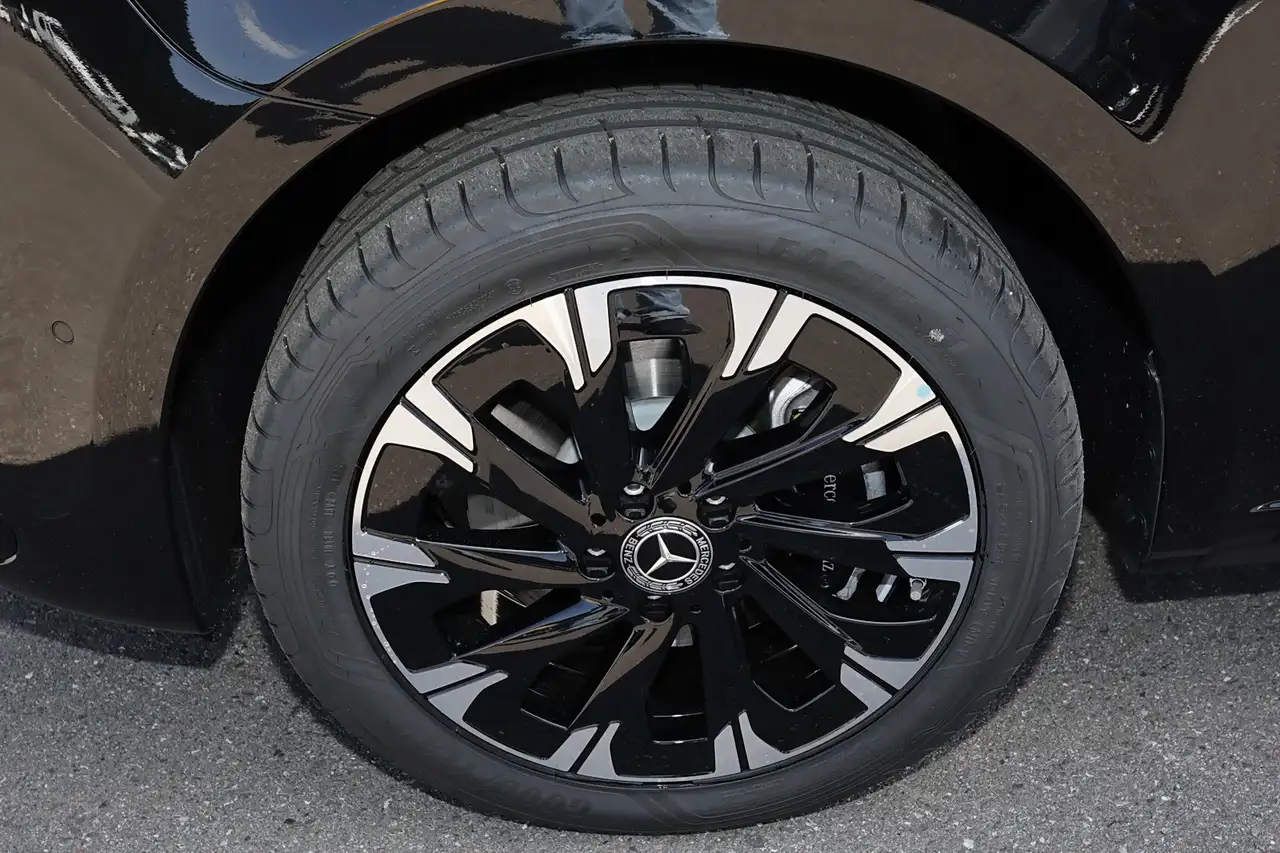 Mercedes-Benz V 300 3