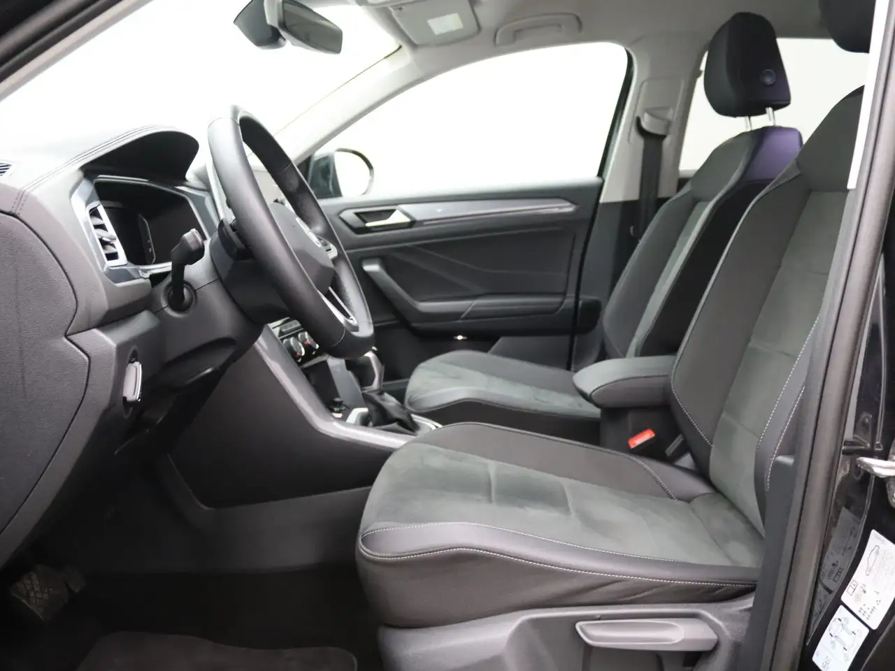 Volkswagen T-Roc 12