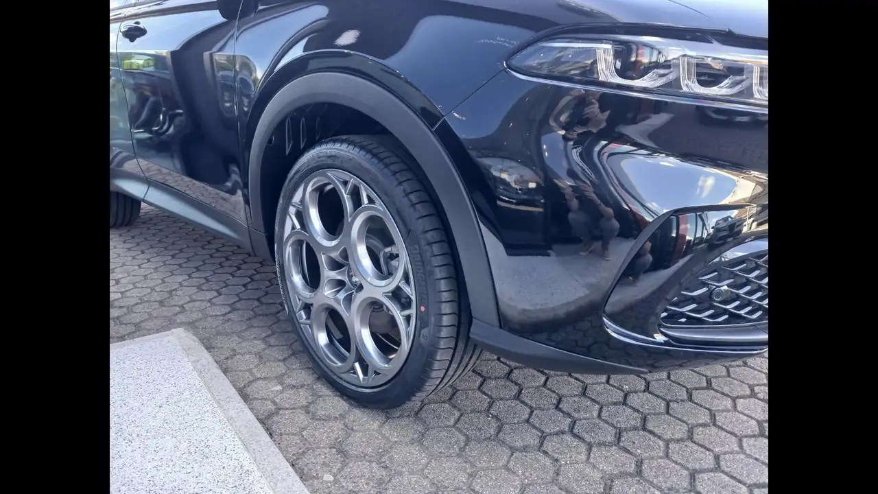 Alfa Romeo Tonale 8