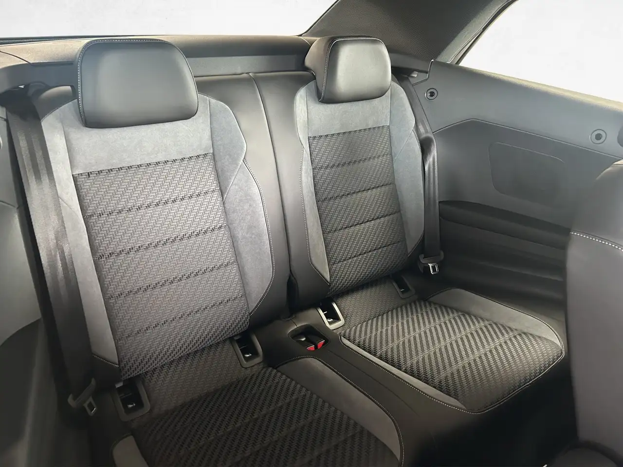 Volkswagen T-Roc 10