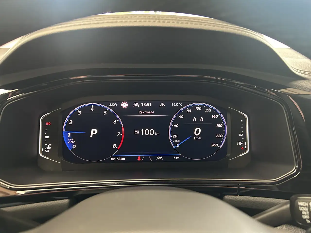 Volkswagen T-Roc 13