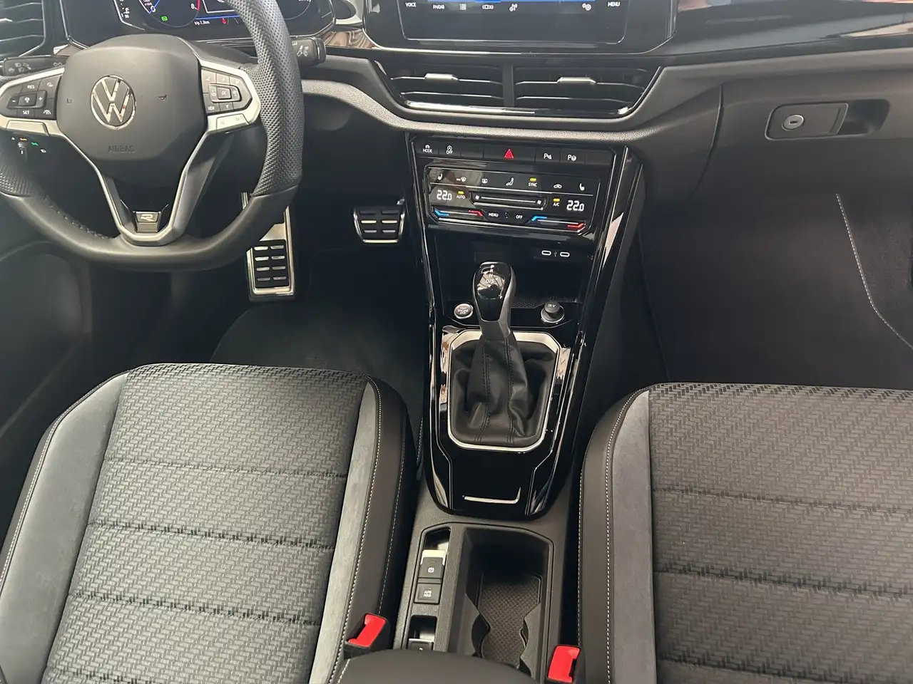 Volkswagen T-Roc 14