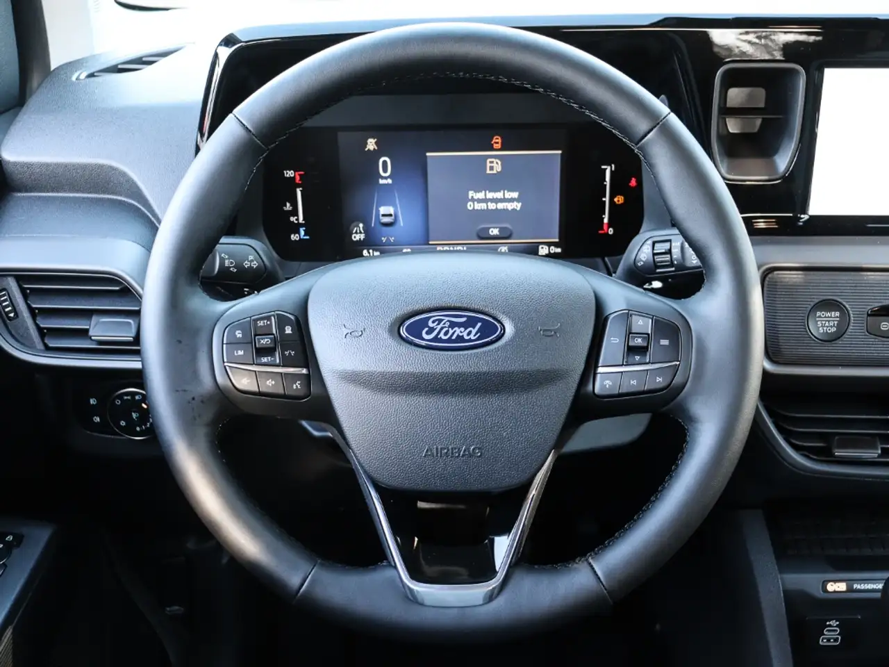 Ford Tourneo 6