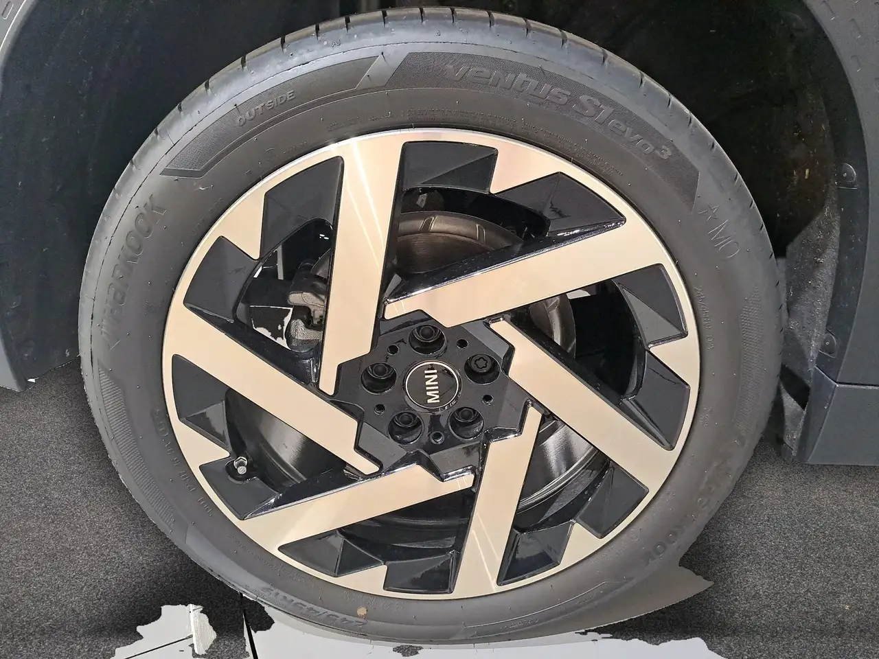 Mini Countryman 8