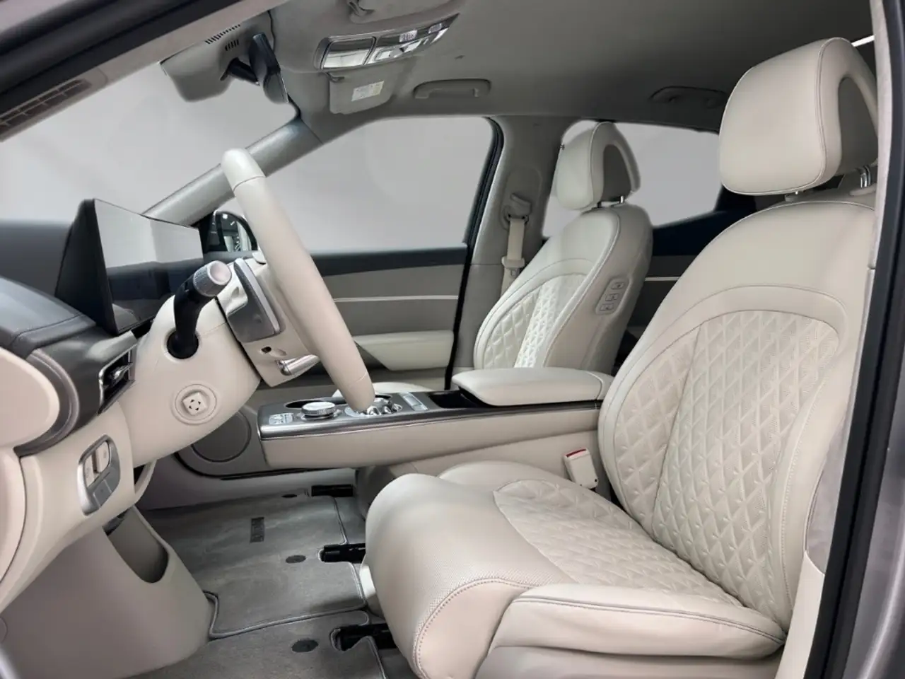 Genesis GV60 10