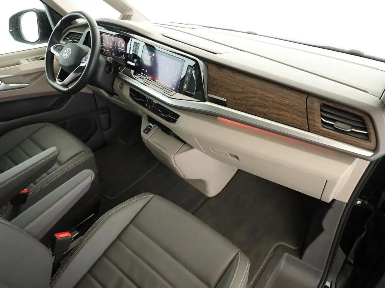 Volkswagen T7 Multivan 5
