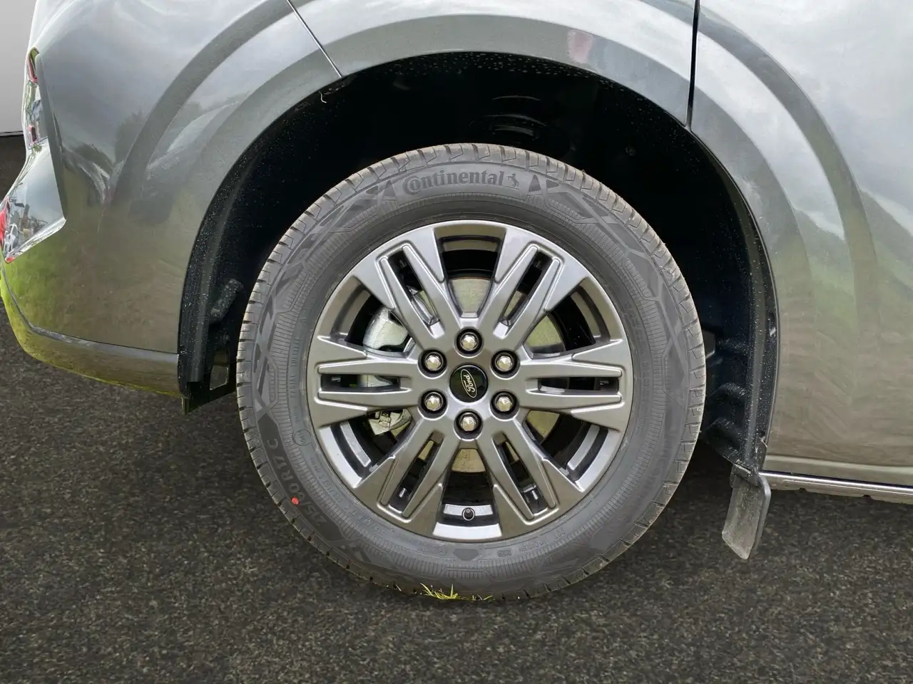 Ford Tourneo 8