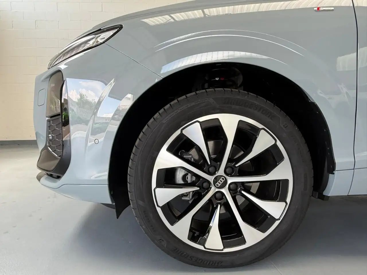 Audi Q3 7