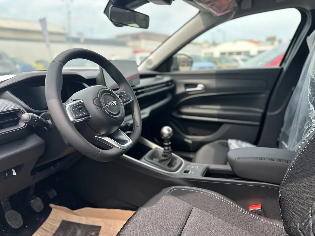 Jeep Avenger 4