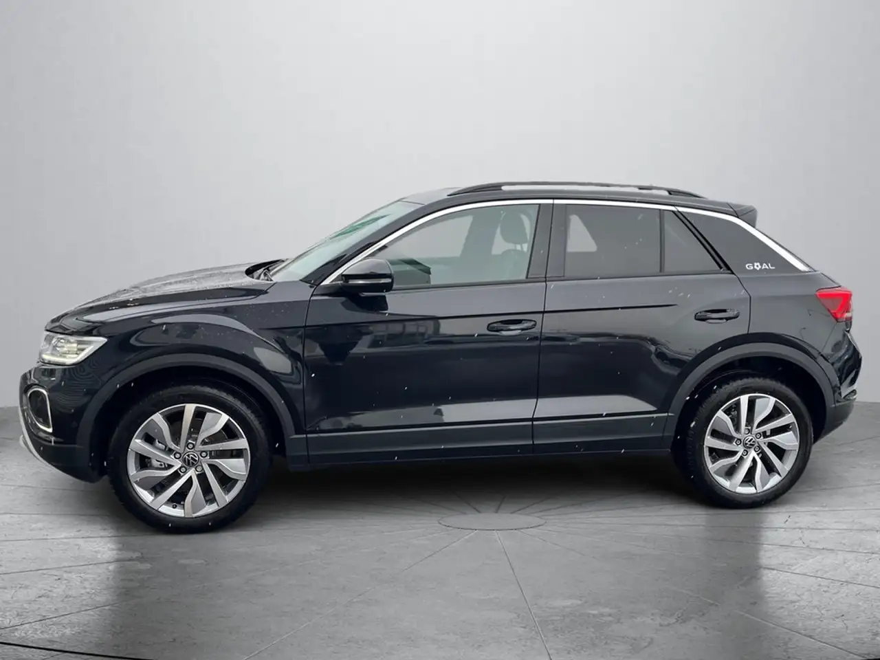 Volkswagen T-Roc 4