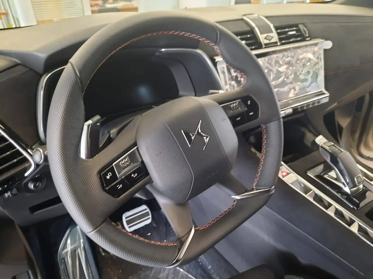 DS Automobiles DS 7 10