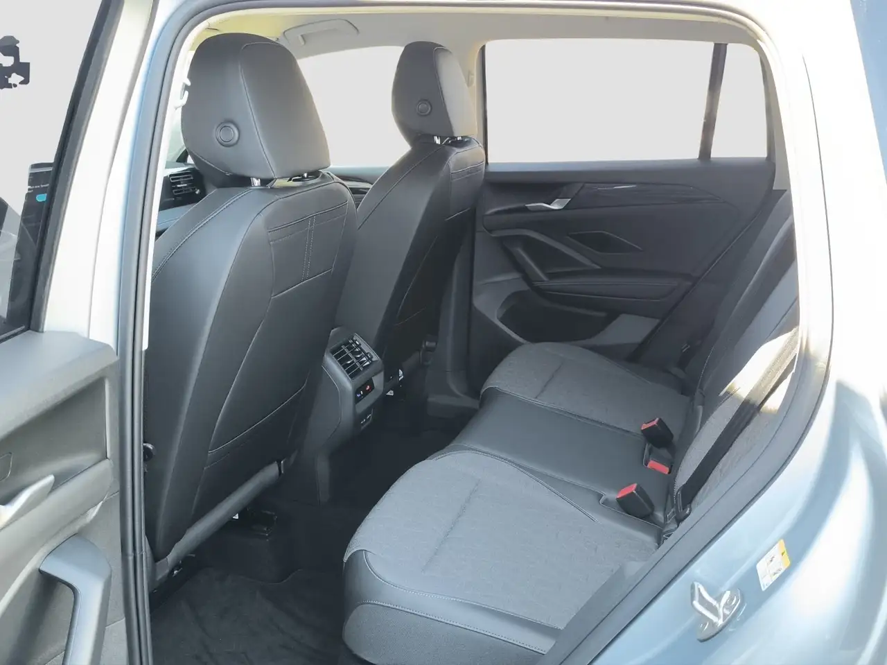 Volkswagen Tiguan 16