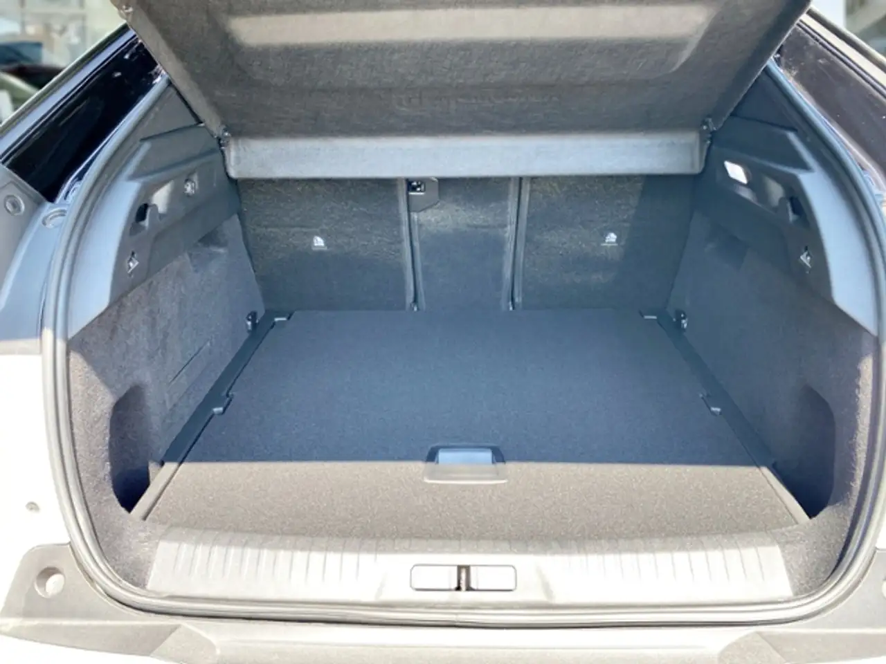 Peugeot 3008 145 8