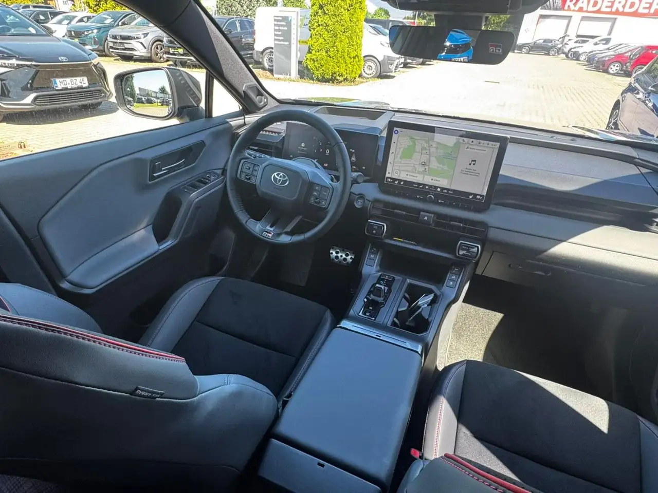 Toyota RAV4 11