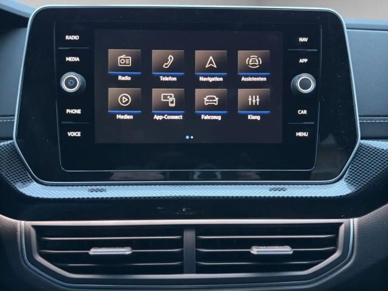 Volkswagen T-Cross 11