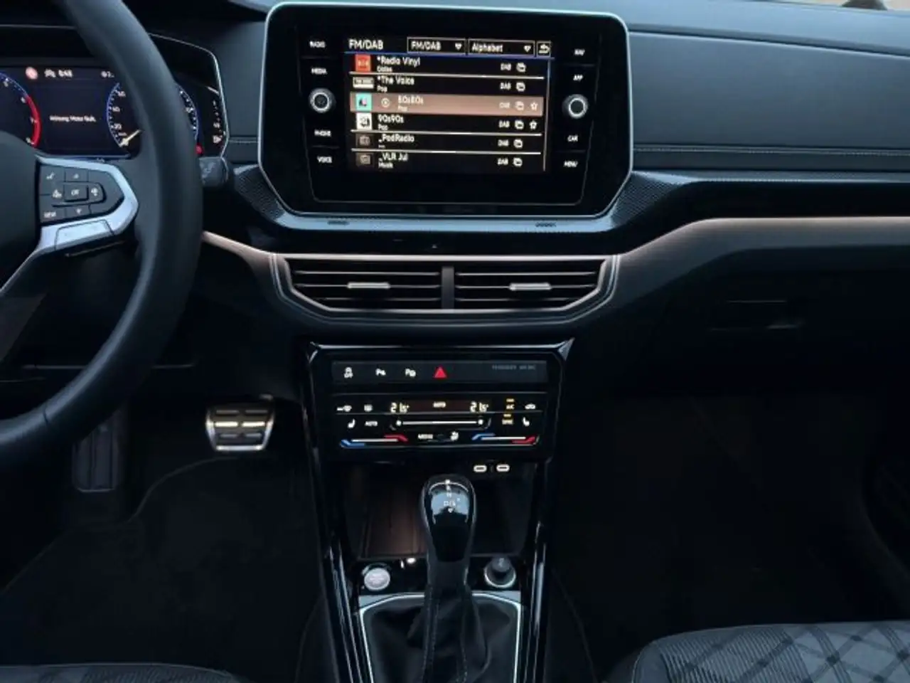 Volkswagen T-Cross 12