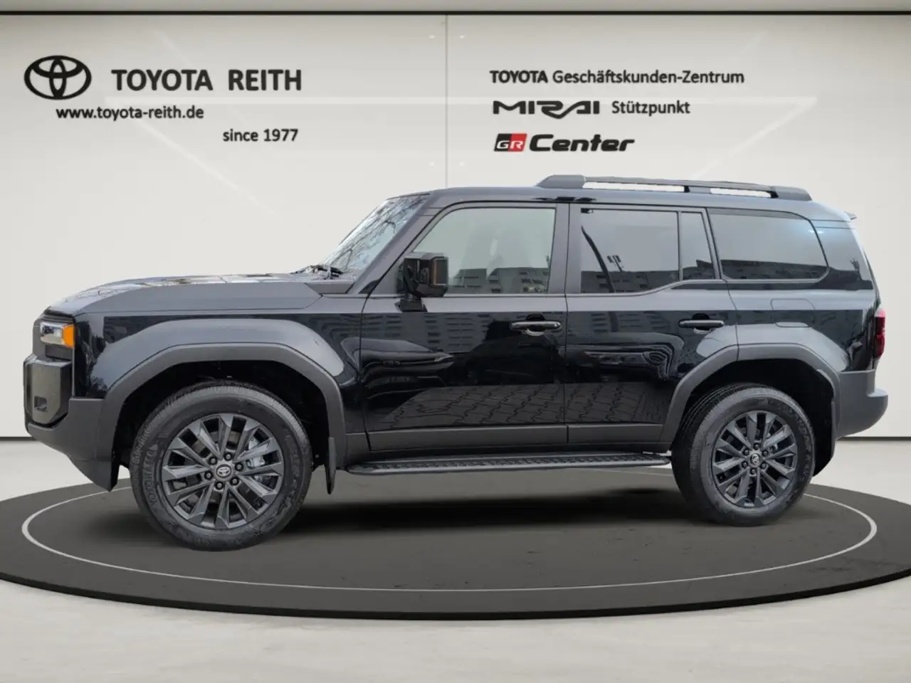 Toyota Land Cruiser 2