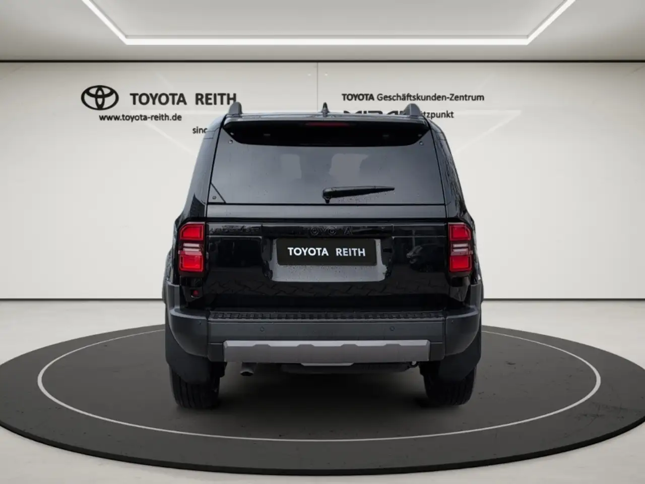 Toyota Land Cruiser 4
