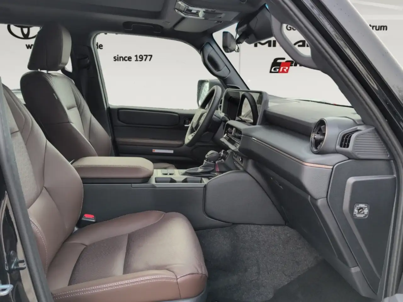 Toyota Land Cruiser 9