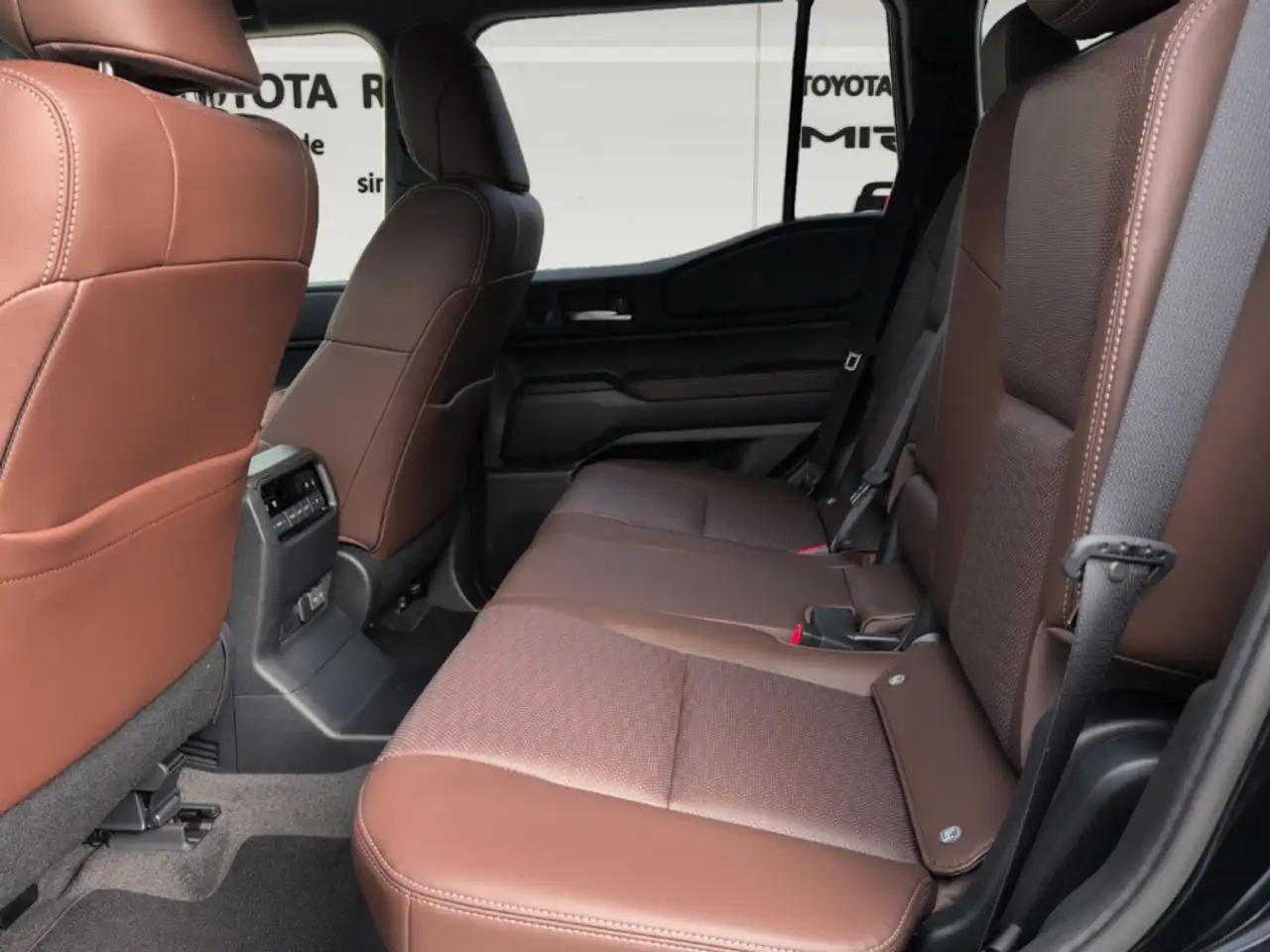Toyota Land Cruiser 13