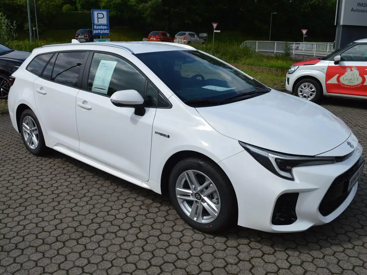 Suzuki Swace 8