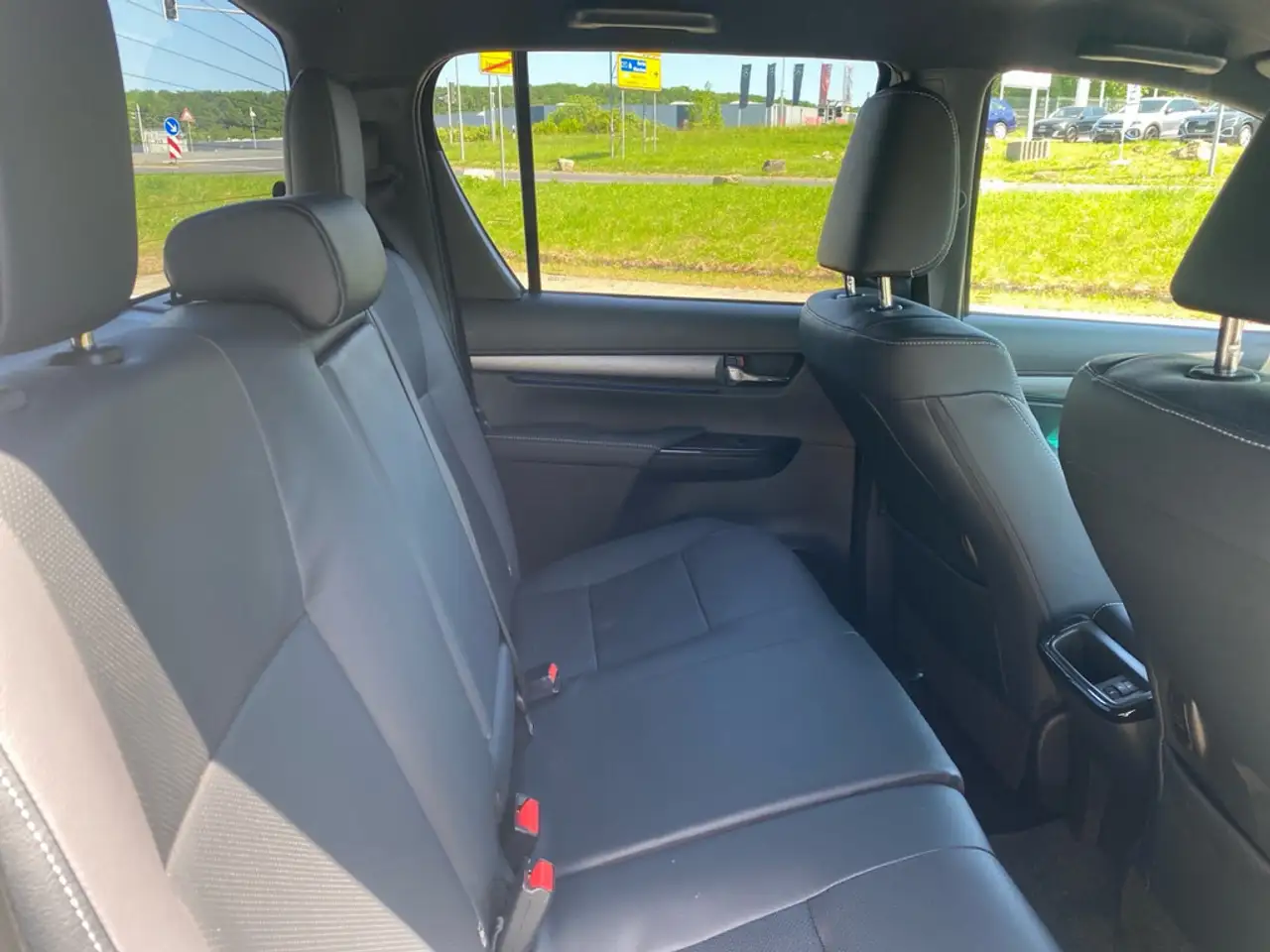 Toyota Hilux 12